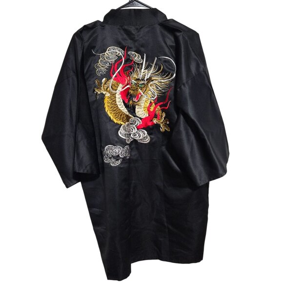Traditional Japanese Black Kimono Robe Embroidered Dragon Cloud Design Satin - Picture 1 of 7